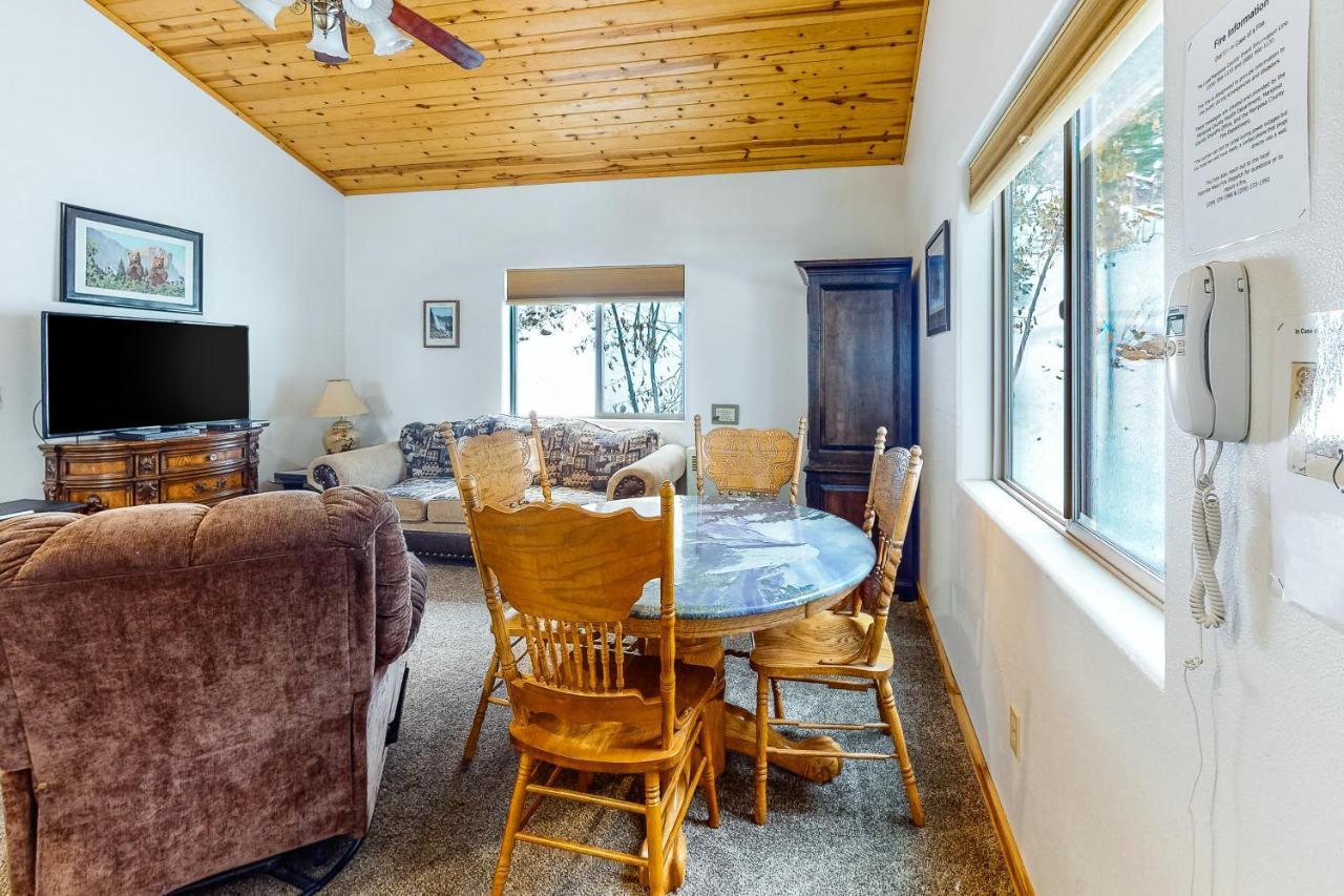 ヨセミテ・ウェスト Yosemite Woodsヴィラ 部屋 写真