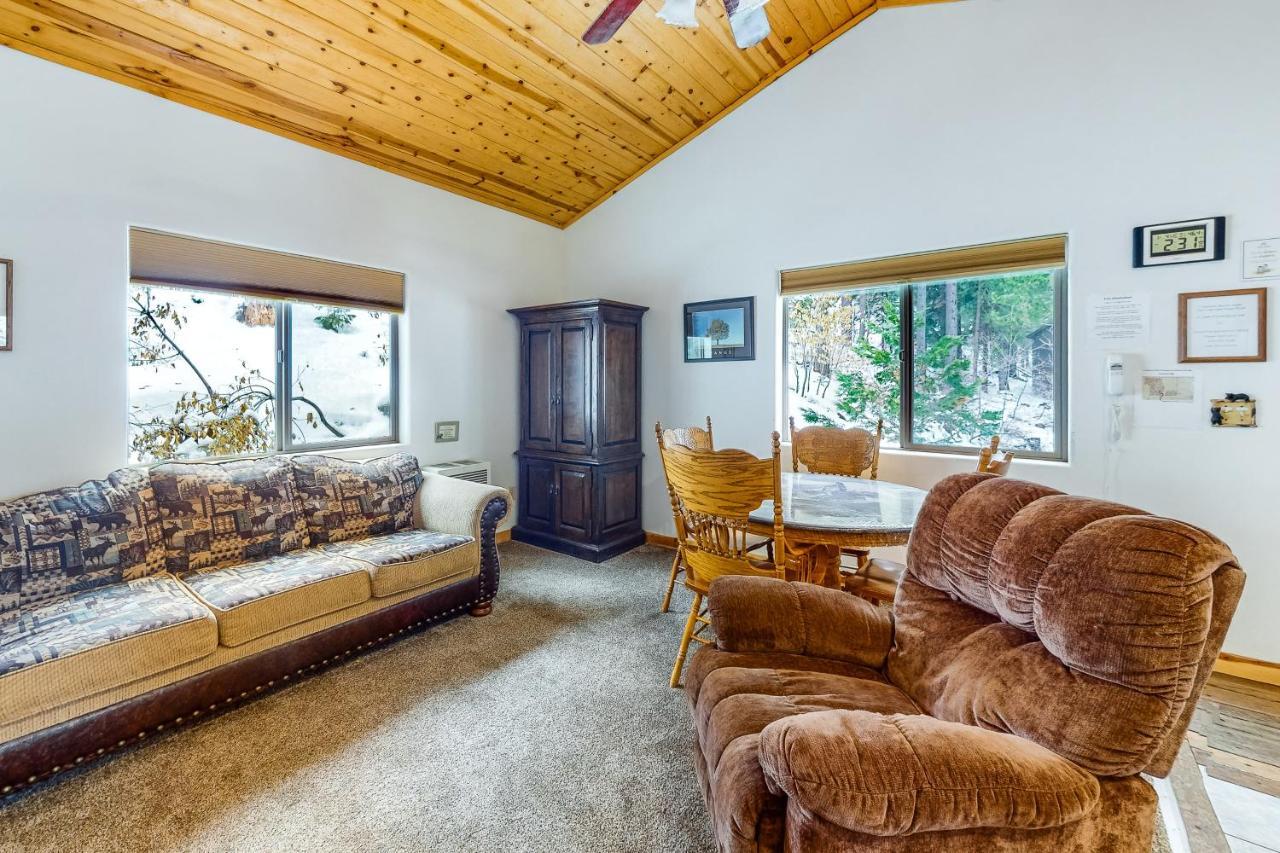 ヨセミテ・ウェスト Yosemite Woodsヴィラ 部屋 写真